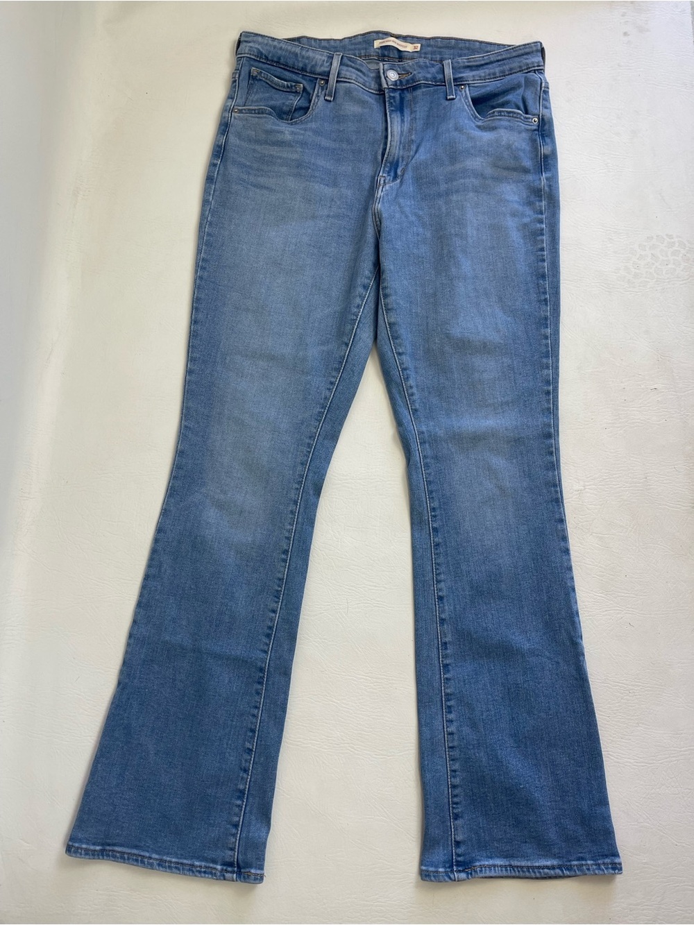 Levi’s 725 High Rise Bootcut Jeans Light Wash Stretch Women’s W32 L32 - Picture 2 of 14